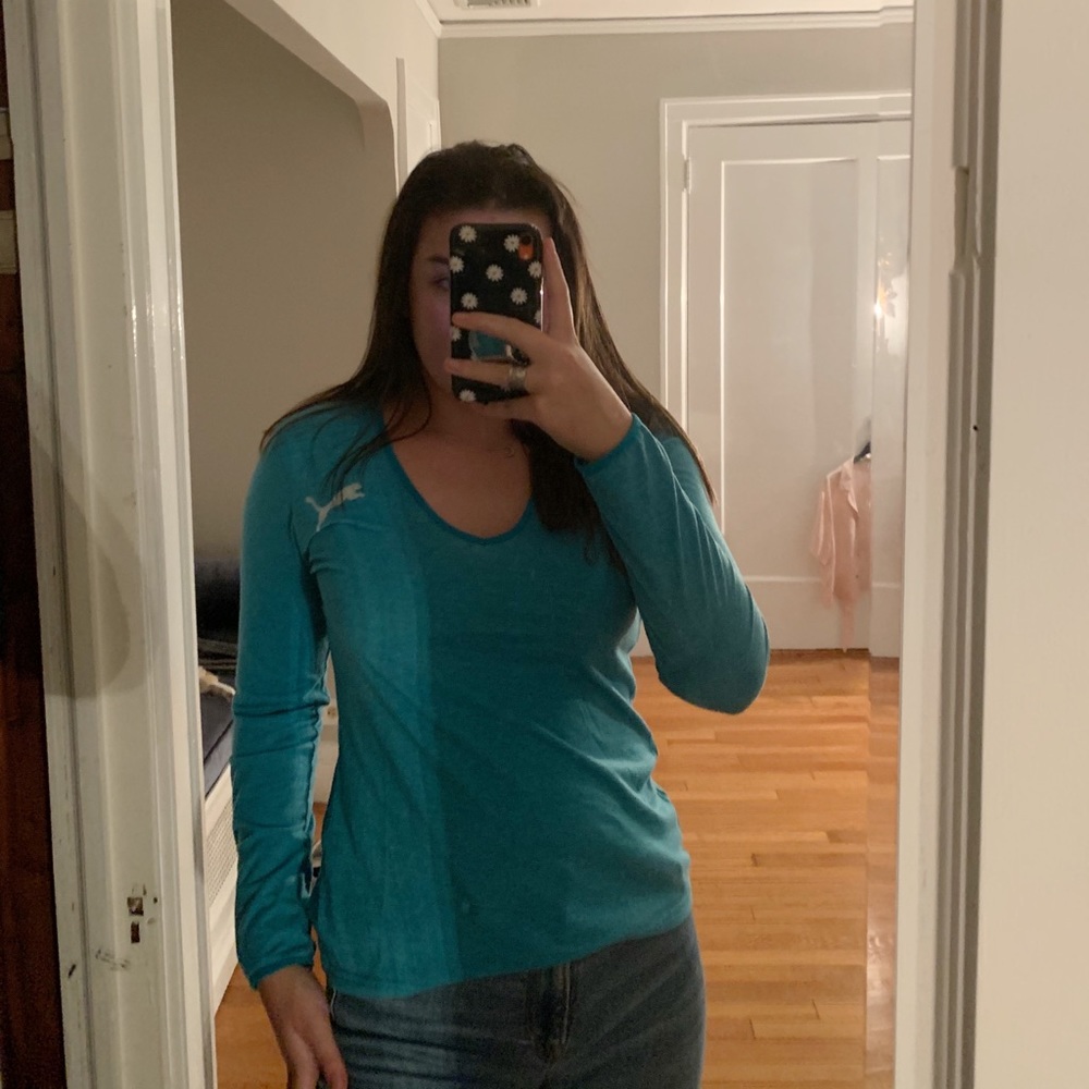 Puma long sleeved work out shirt